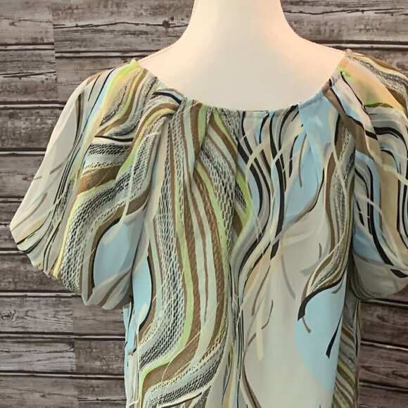 🔥🔥SALE🔥🔥UNIQUE Spectrum Multi Colored Blouse - Picture 4 of 5